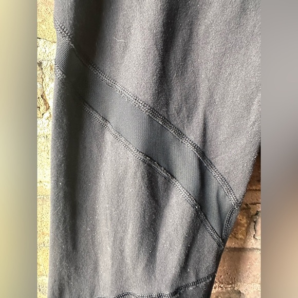 lululemon athletica Black Capris - Picture 2 of 6